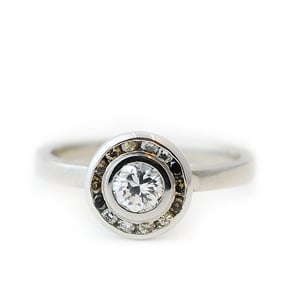 handmade-engagement-ring-palladium-diamond-grey-diamond-halo